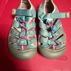 Keen Kids Teal and Pink Closed-Toe Adventure Sandals